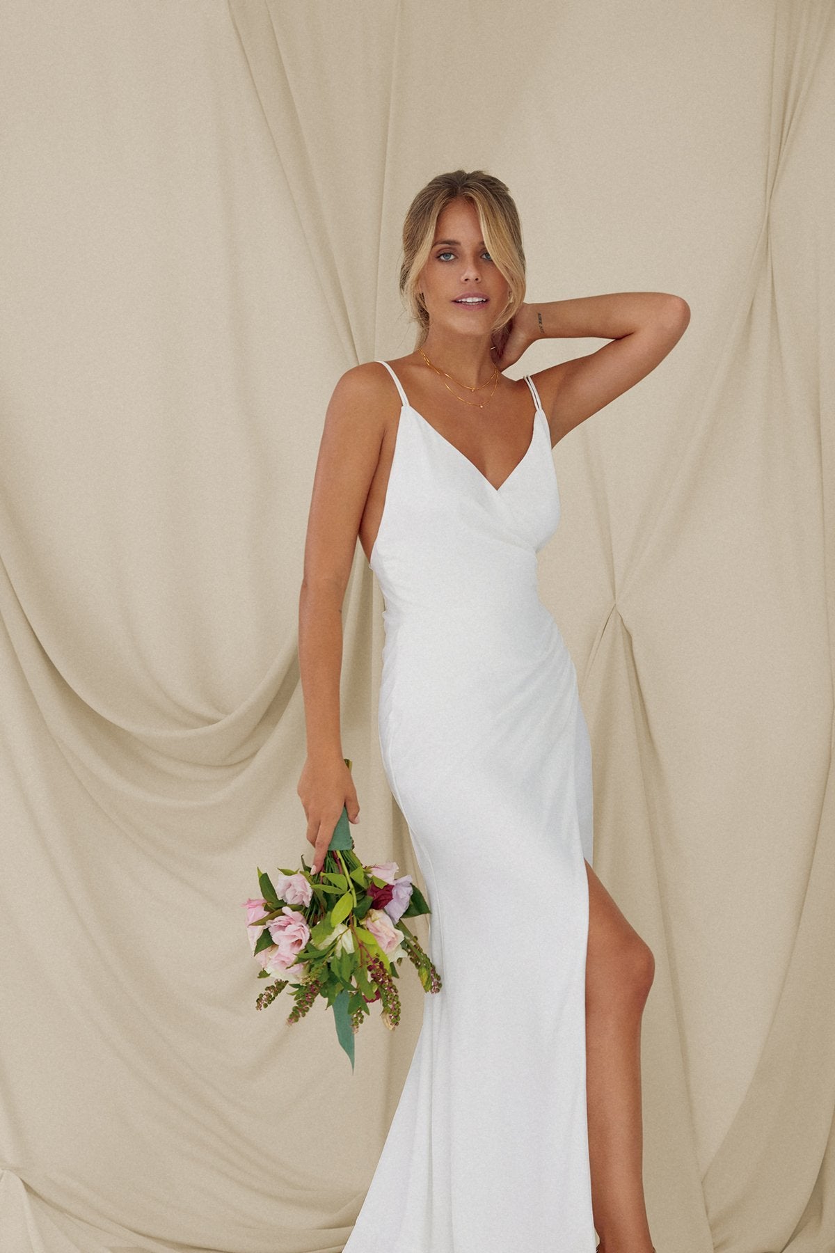 Vestido de Novia Meri · LOVE · - Bruna