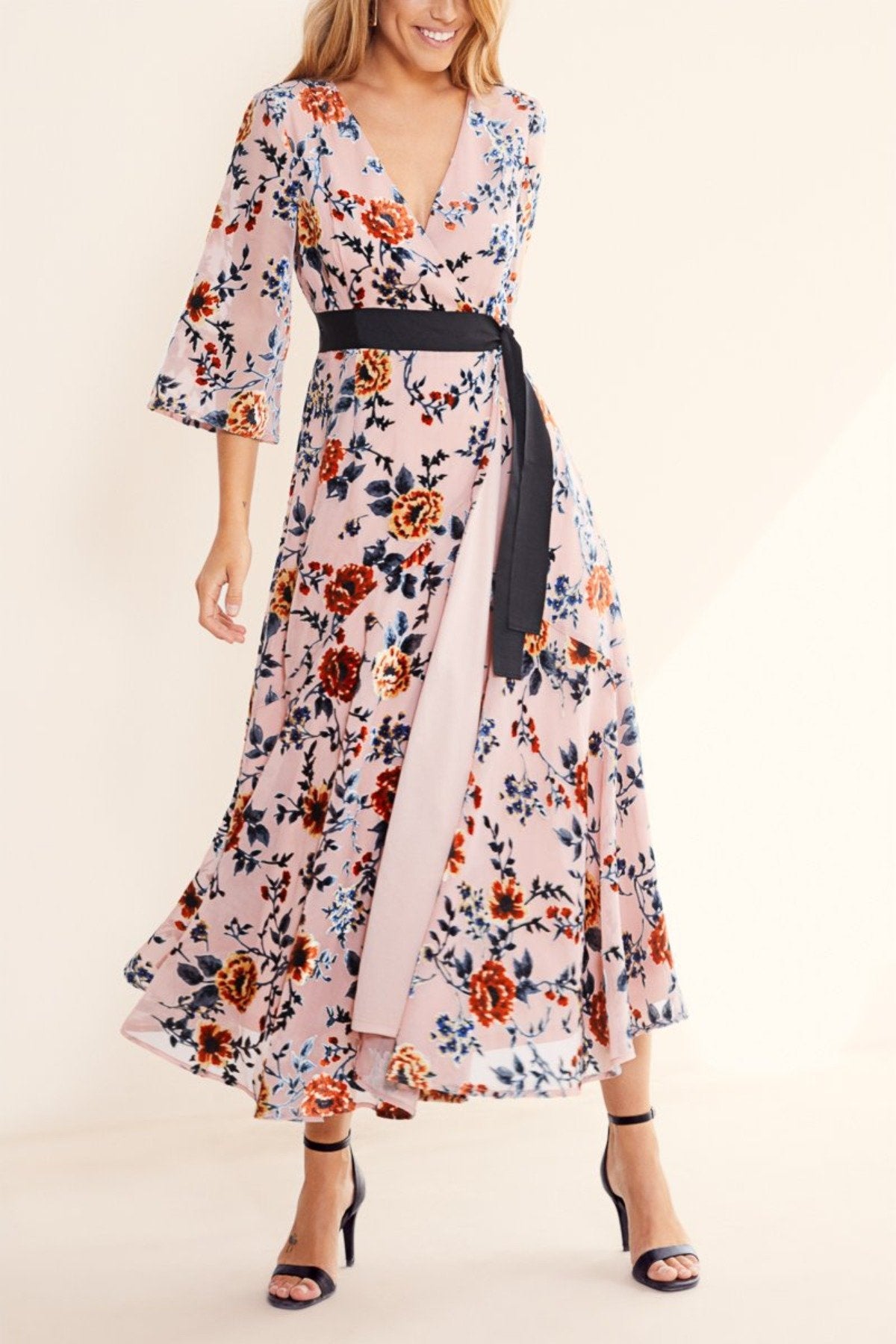 Vestido Florian Estampado Devoré · Bohemian Rhapsody · - Bruna
