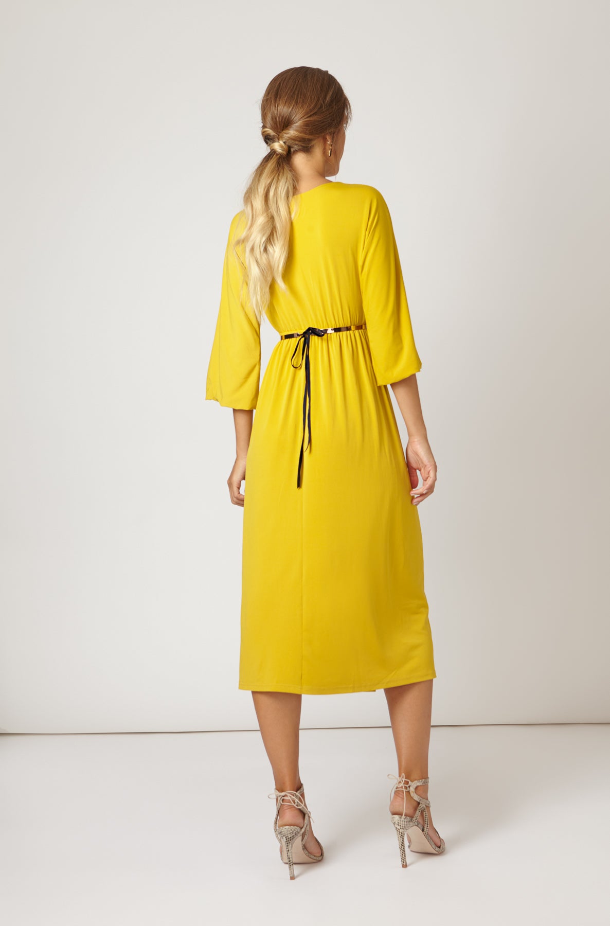 Vestido Lela Mostaza SS19 - brunacoleccion bruna invitadaperfecta invitadaboda invitadabruna boda guest wedding 