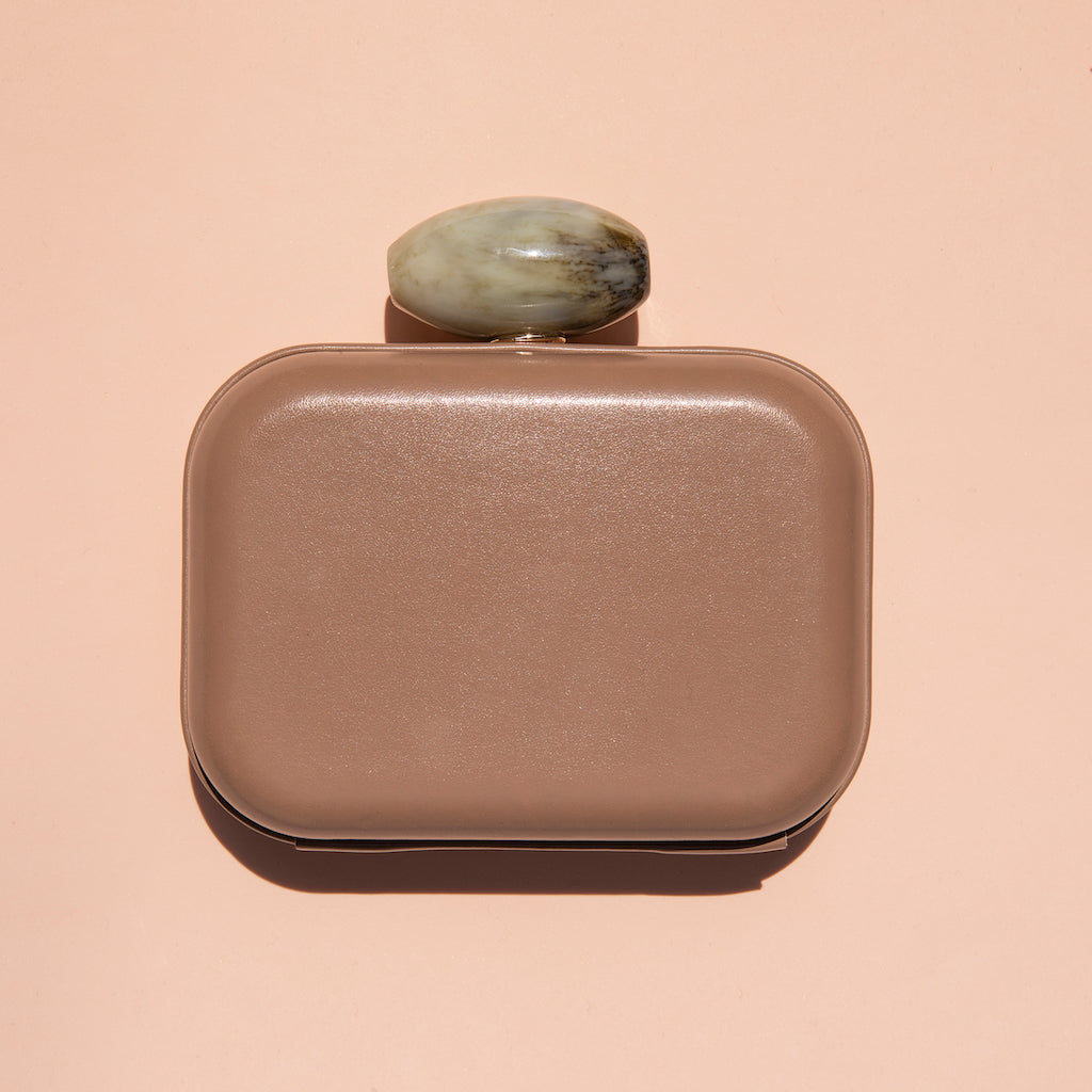 Clutch Box Hueso Caramelo SS19 - brunacoleccion bruna invitadaperfecta invitadaboda invitadabruna boda guest wedding 