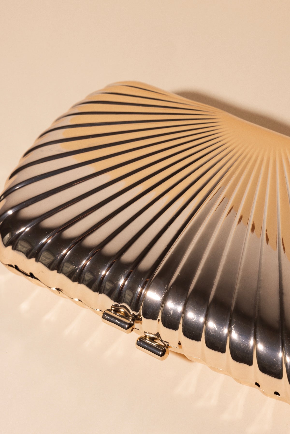 Clutch Box Shell · Muse · - Bruna