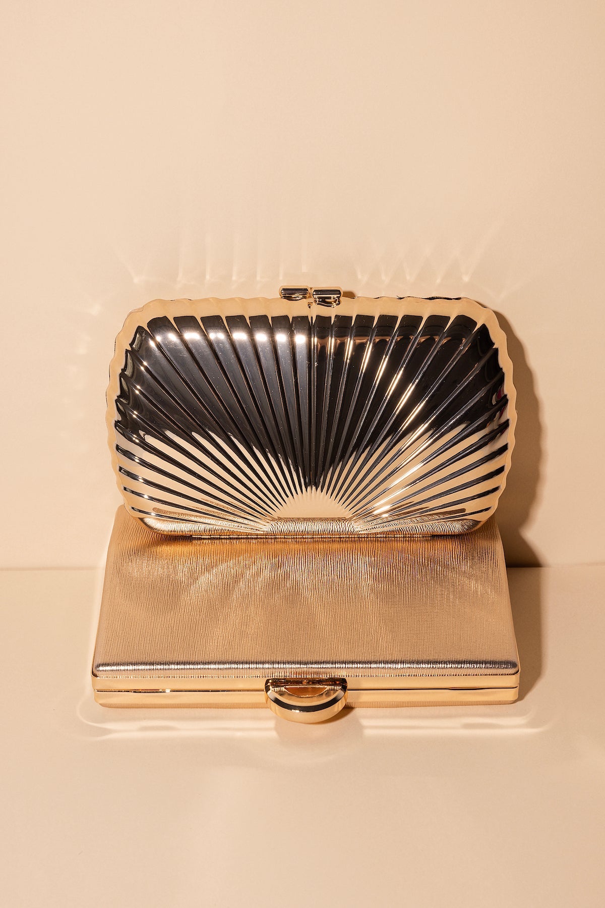 Clutch Box Shell · Muse · - Bruna