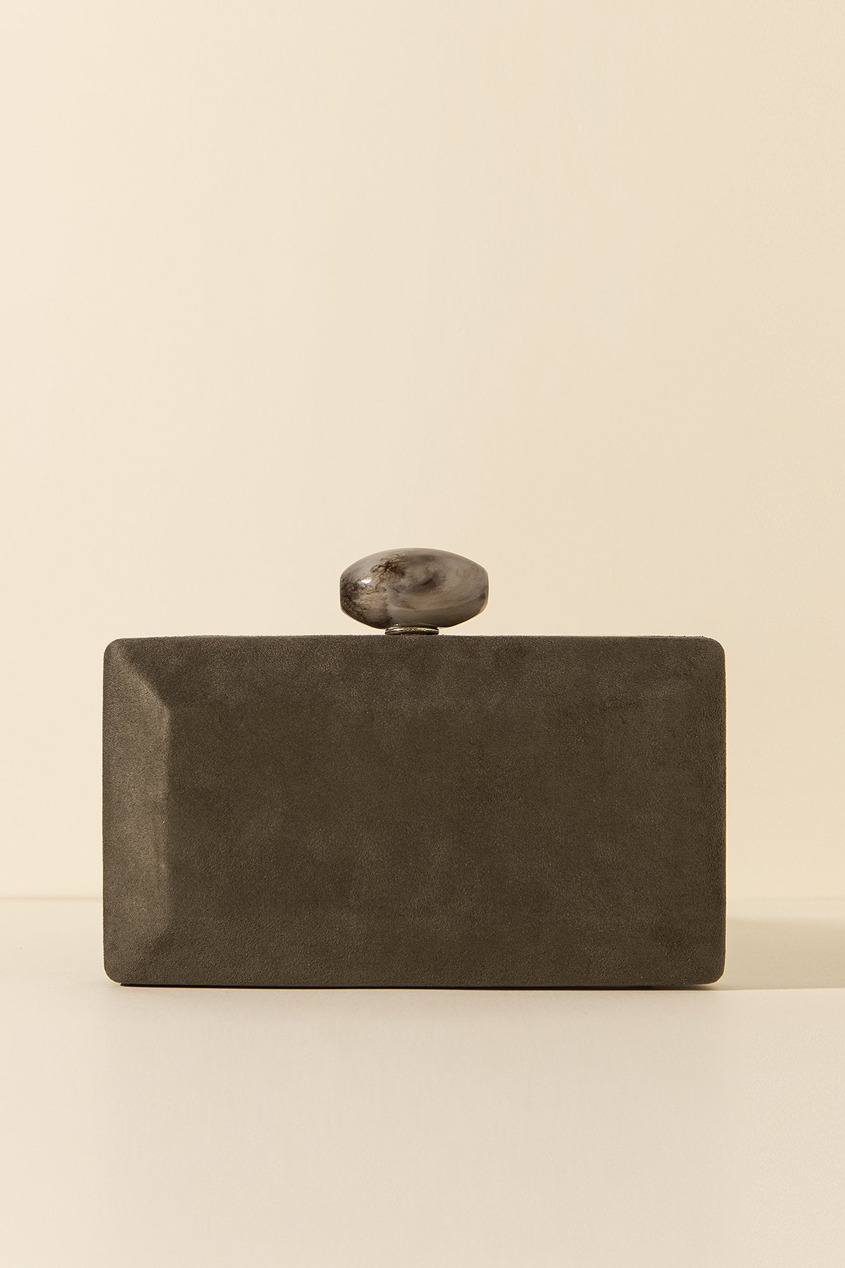Clutch Copacabana Suede Kaki · Ipanema · - Bruna