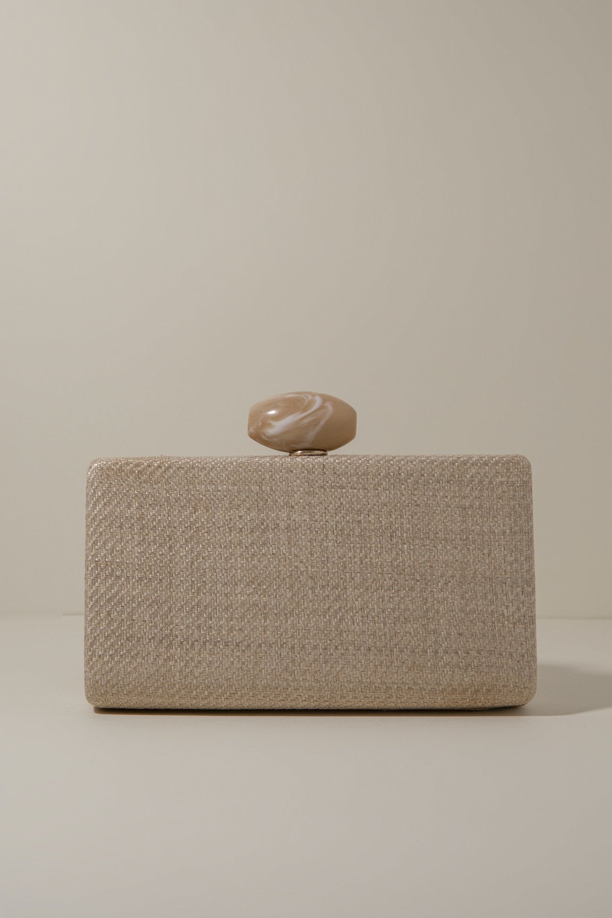 Clutch Hueso Rafia Camel · Lady B · - Bruna