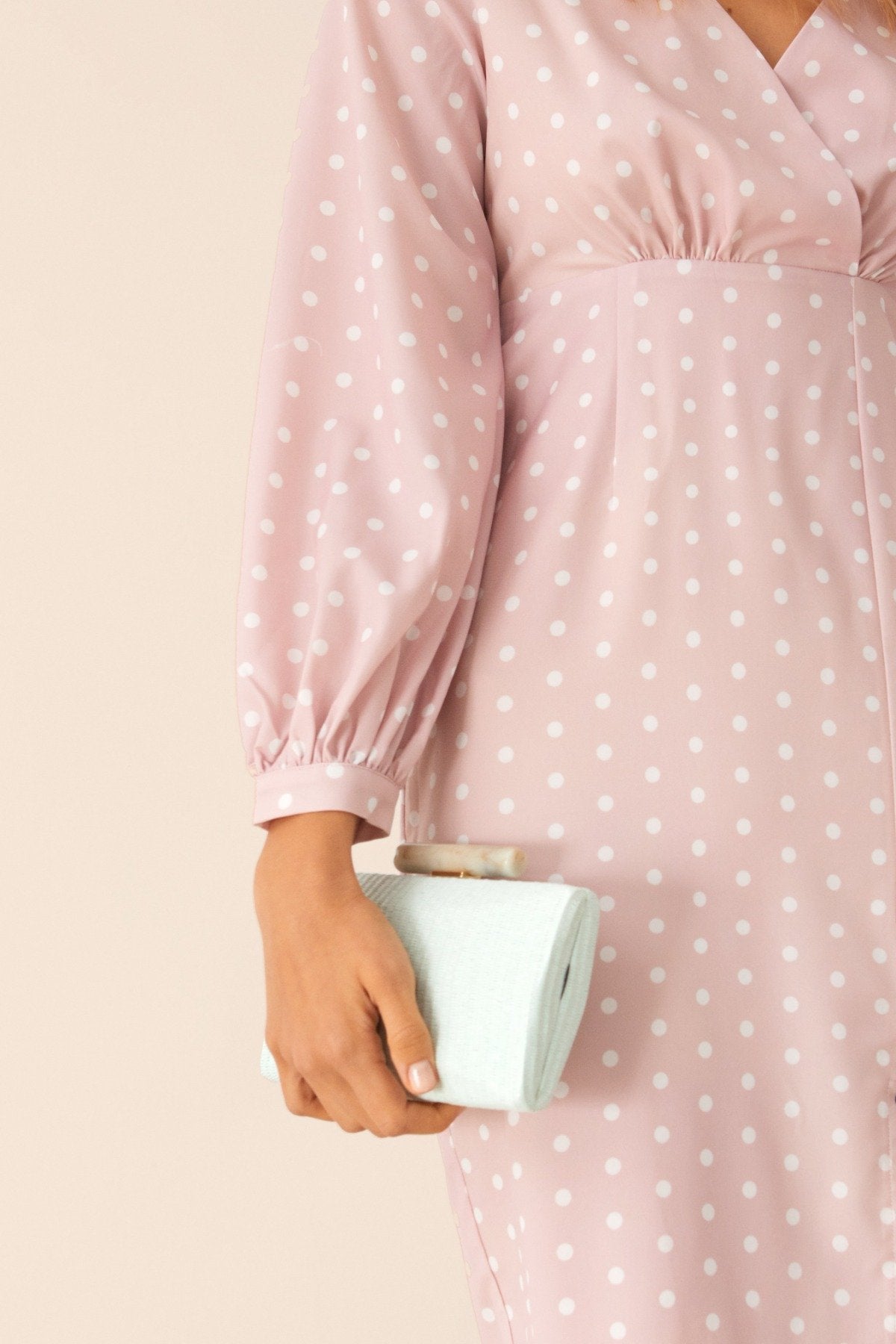 Clutch Hueso Rafia Menta Rectangular · Pretty in Pink · - Bruna