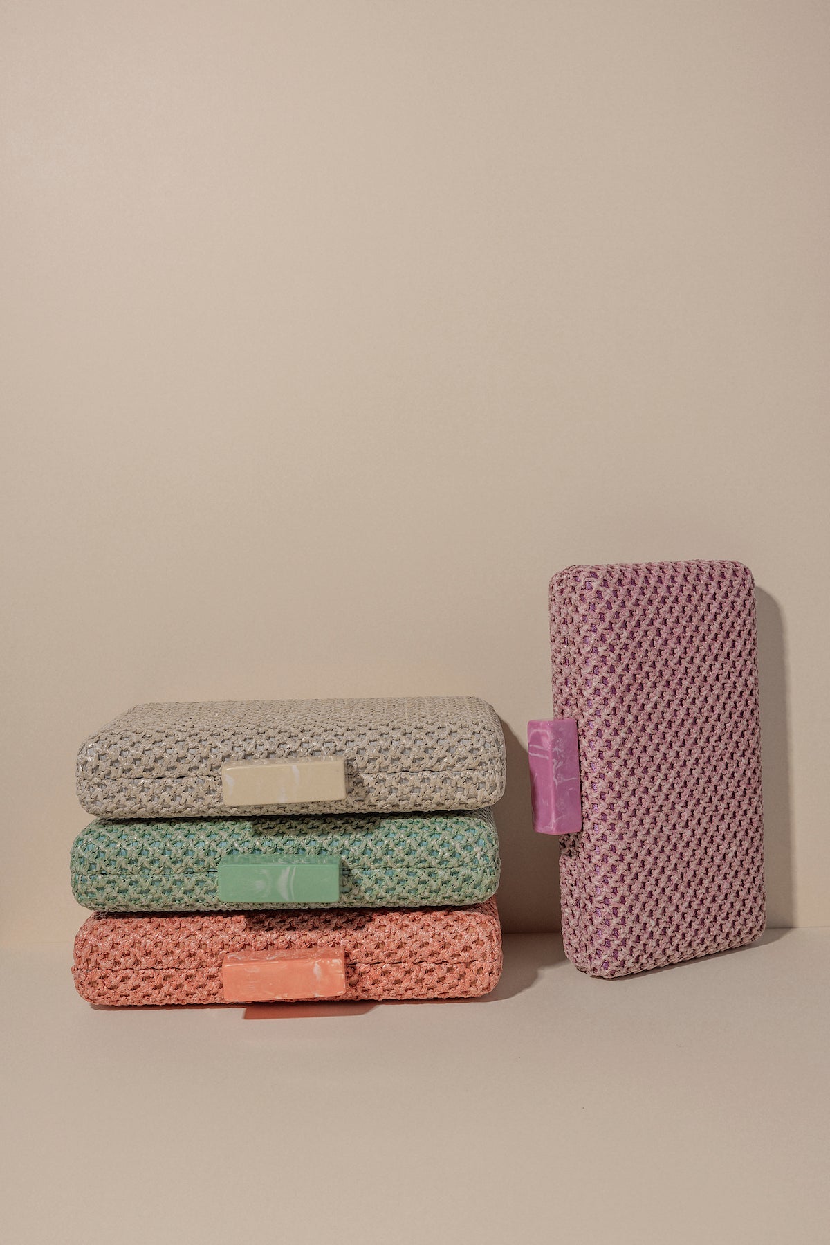 Clutch Net Beige · Alegoria · - Bruna
