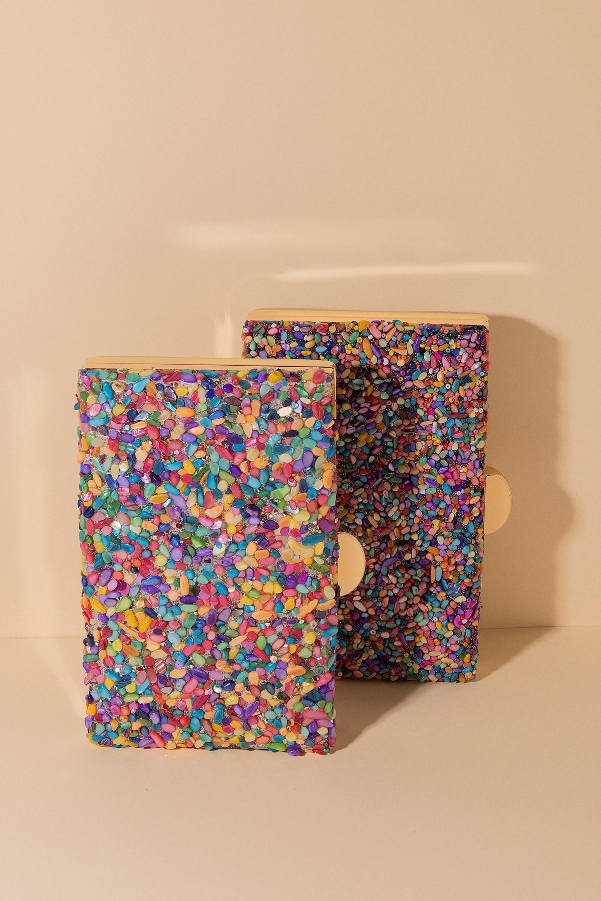 Clutch Rainbow Bolitas · Hamptons · - Bruna