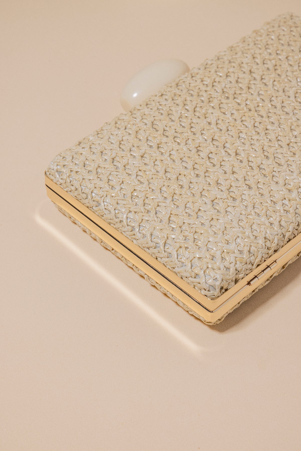 Clutch Sofia Amarillo · Wisteria · - Bruna