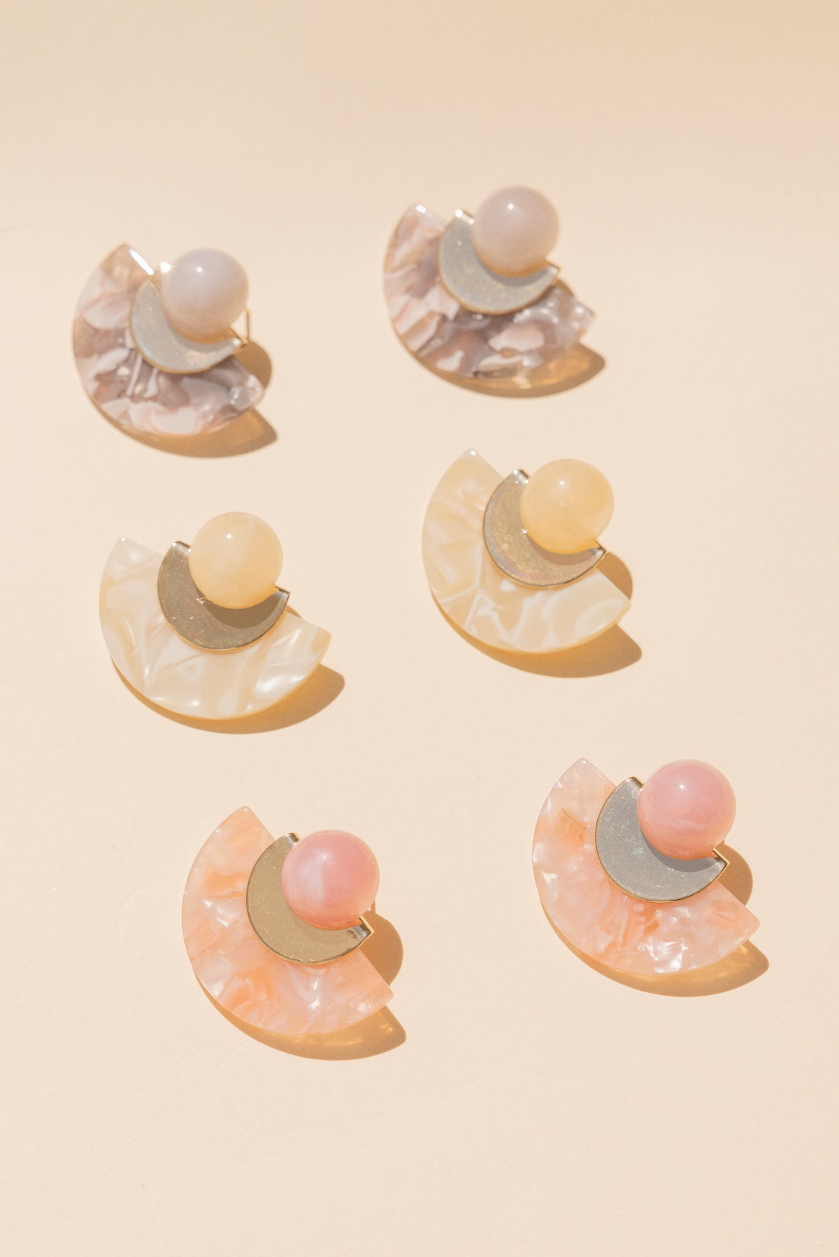 Pendientes Dama Taupe · Hamptons · - Bruna