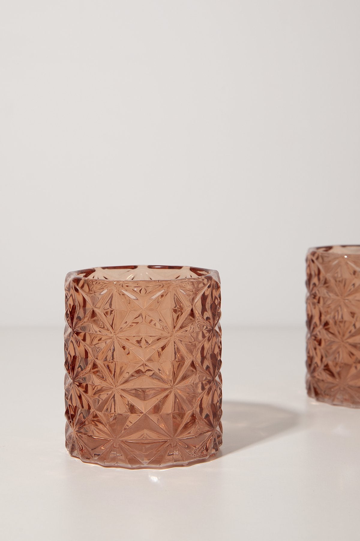 Portavelas de Vidrio Tallado Amelie Rosé · Deco · - Bruna