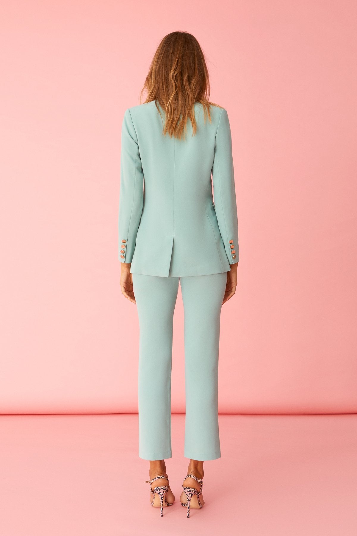 Traje Chaqueta Cornelia & Pantalon Alexandra Verde · Pretty in Pink · - Bruna