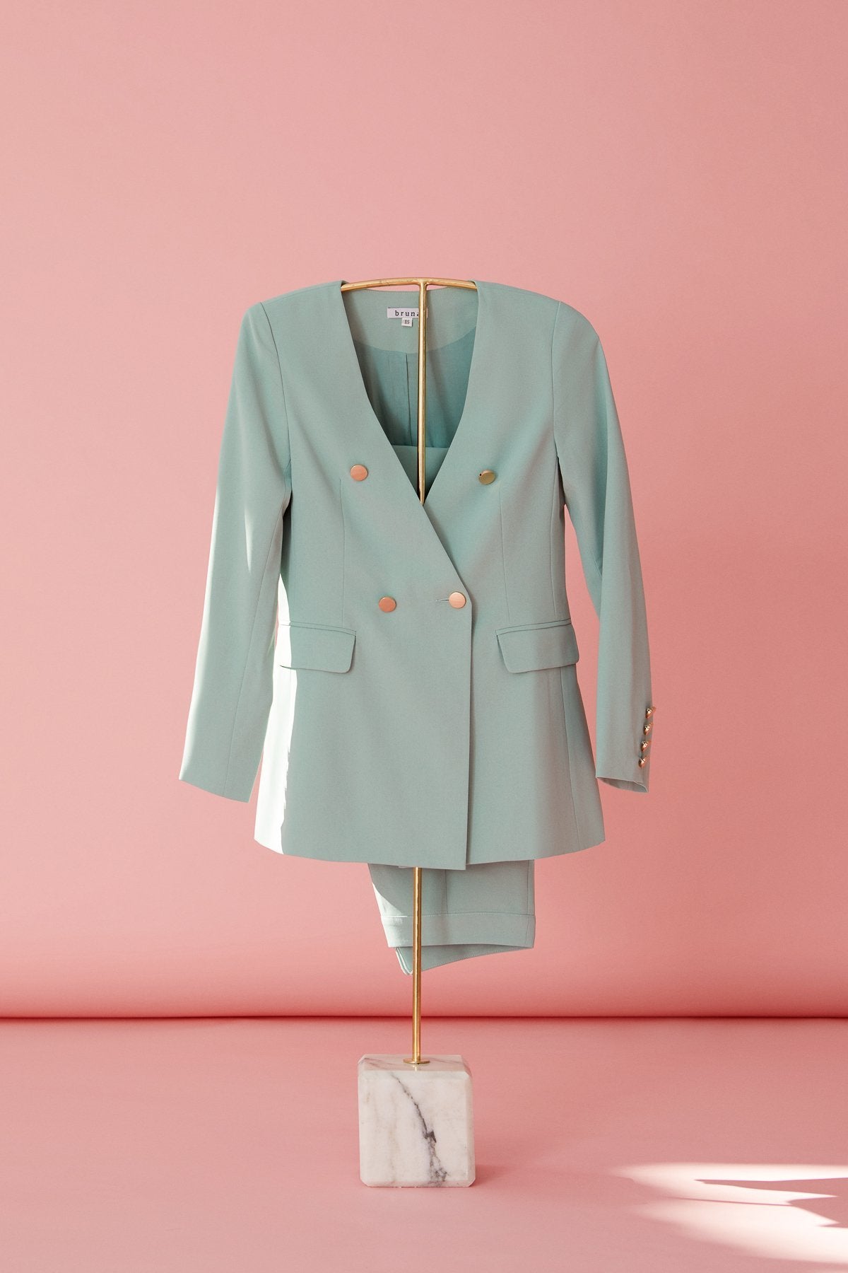 Traje Chaqueta Cornelia & Pantalon Lyn Verde · Pretty in Pink · - Bruna