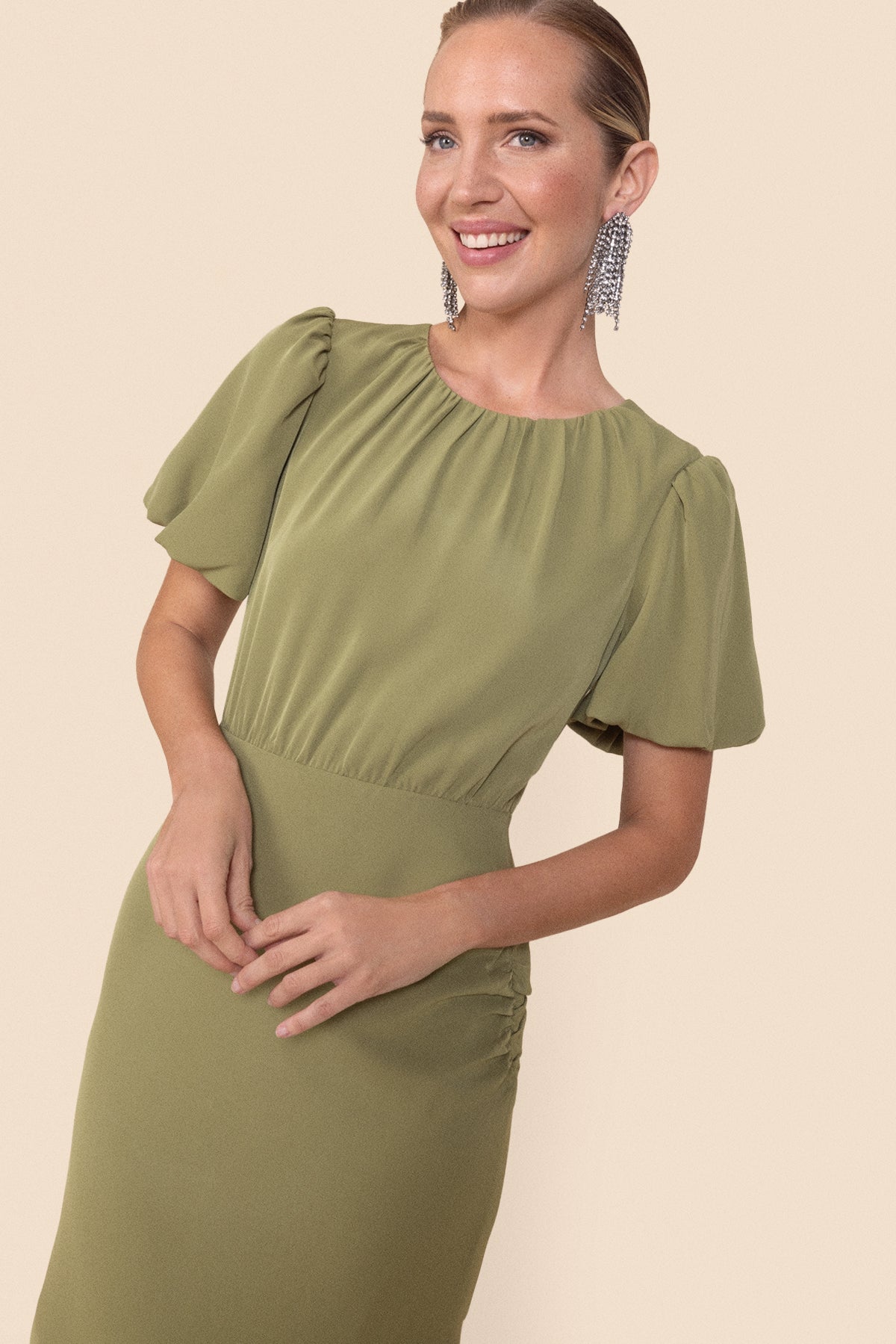 Vestido Aurora Oliva · Muse · - Bruna