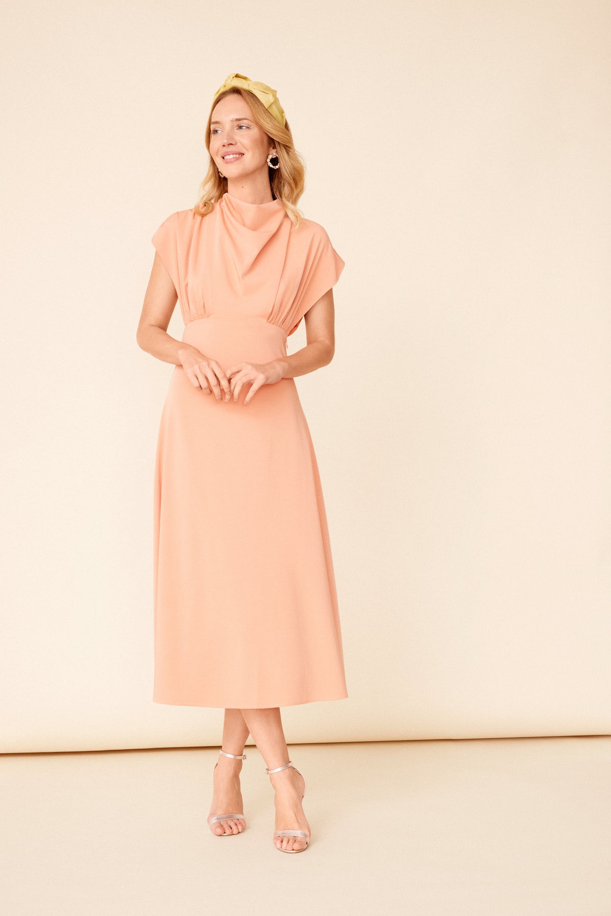 Vestido Nora Coral · Wisteria · - Bruna