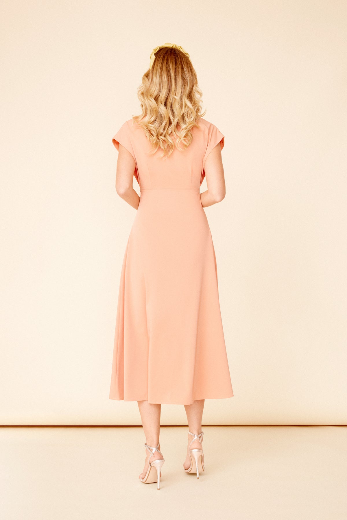 Vestido Nora Coral · Wisteria · - Bruna