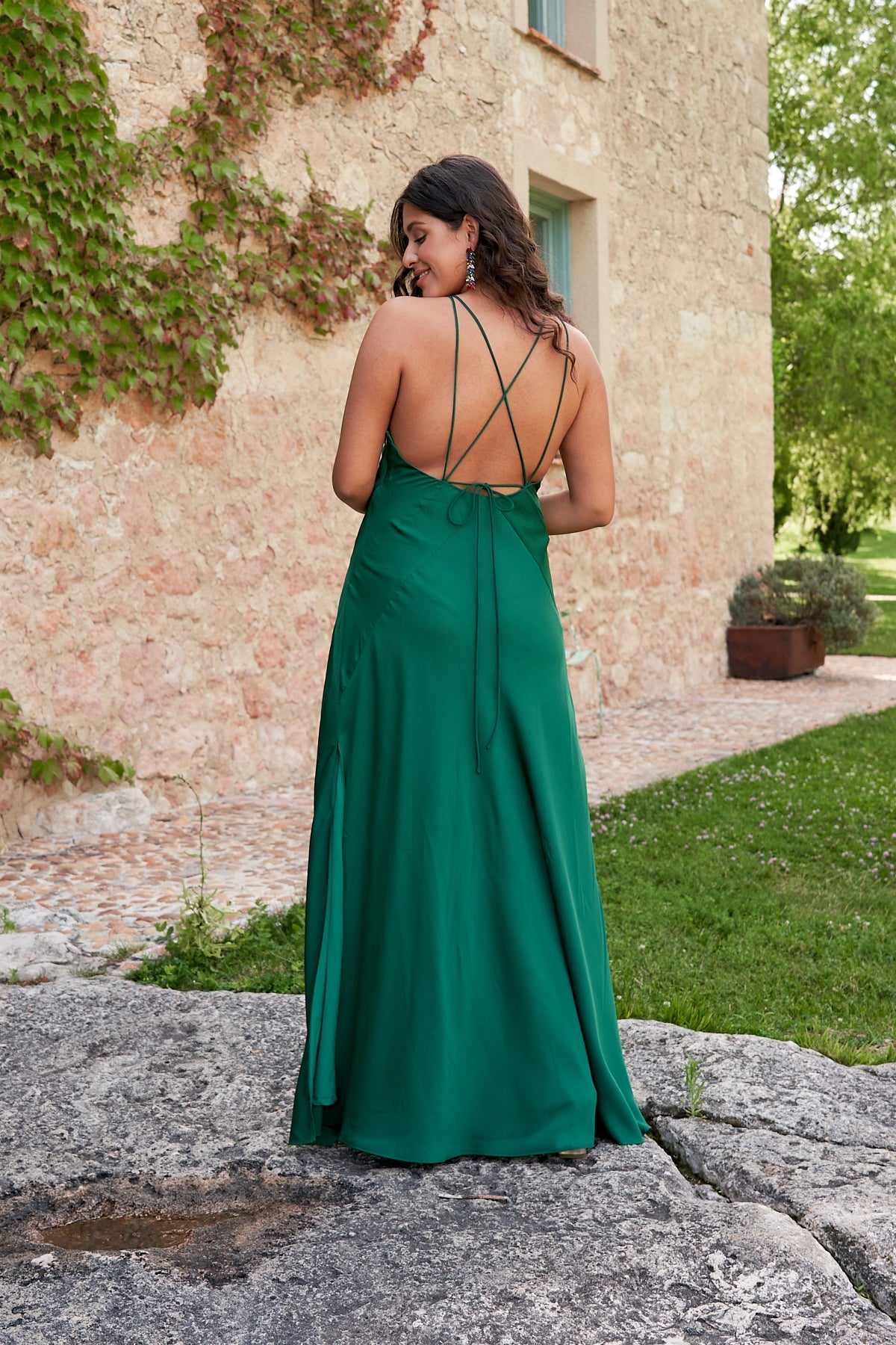 Bruna · Tienda online de vestidos y accesorios para invitadas ·